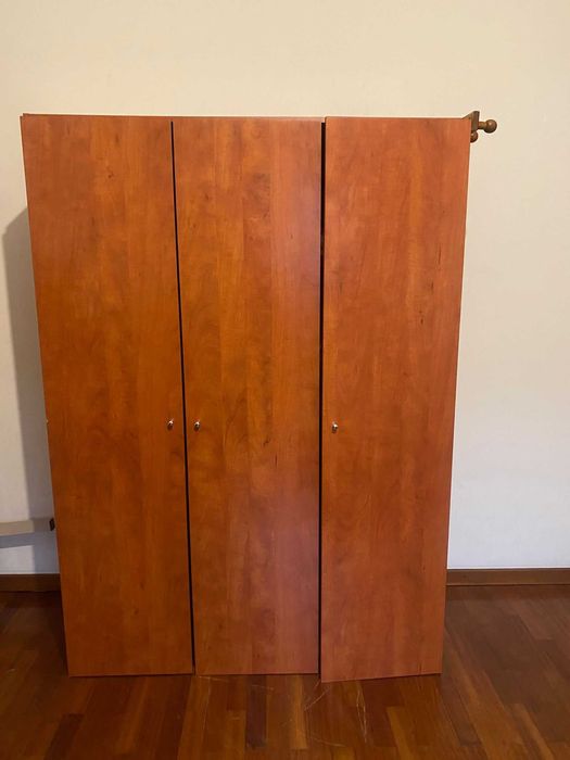 Roupeiro / Guarda-Roupa de 3 Portas