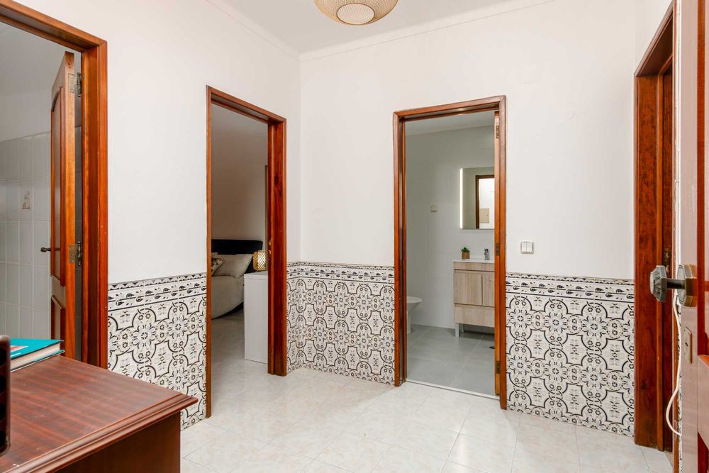 Quarto Amora zona com transportes