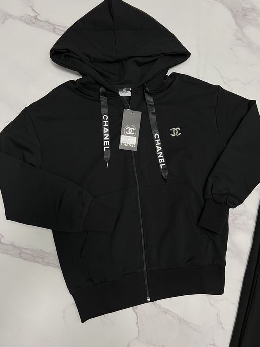 Костюм  жіночий  Chanel з  брюками палаццо та сірий