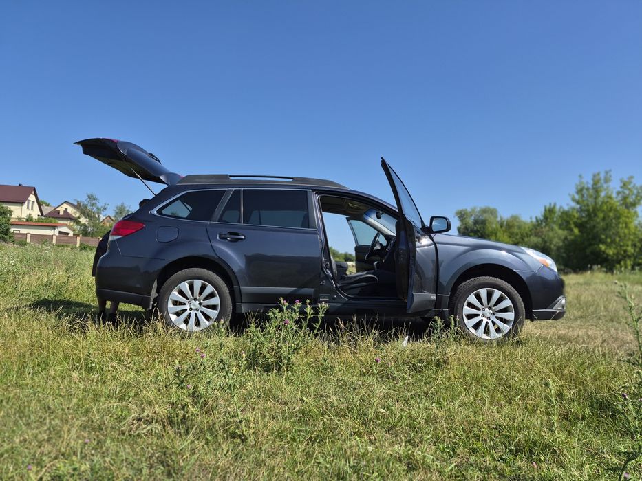 2012 Subaru Outback субару аутбек