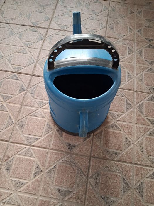 Regador  novo com raro