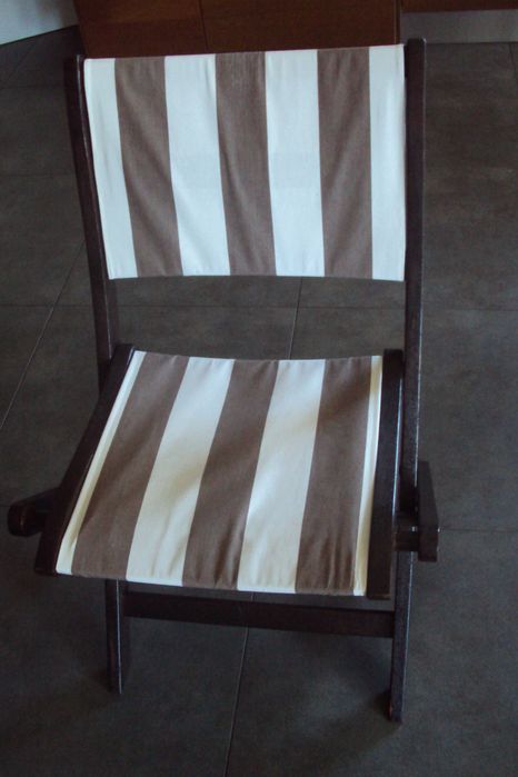 Krzesła ogrodowe z drewna tekowego 6 sztuk.