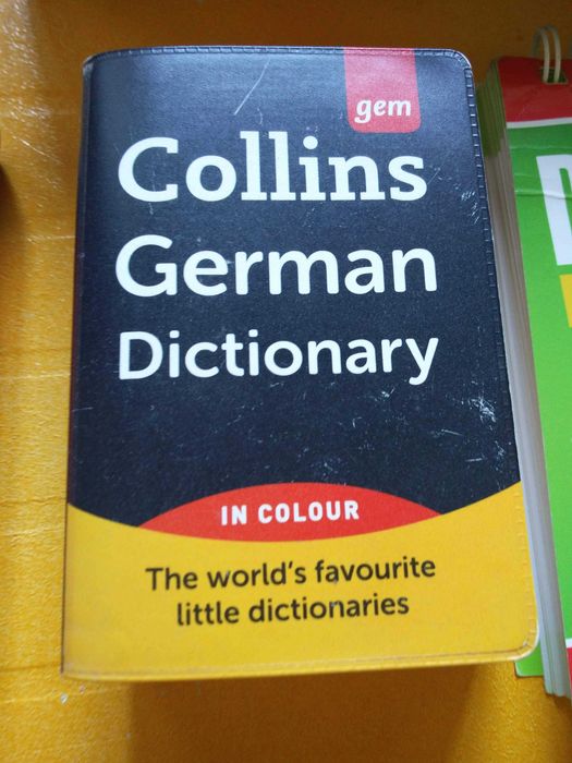 Conjunto de Livros e Dicionários de língua Alemã