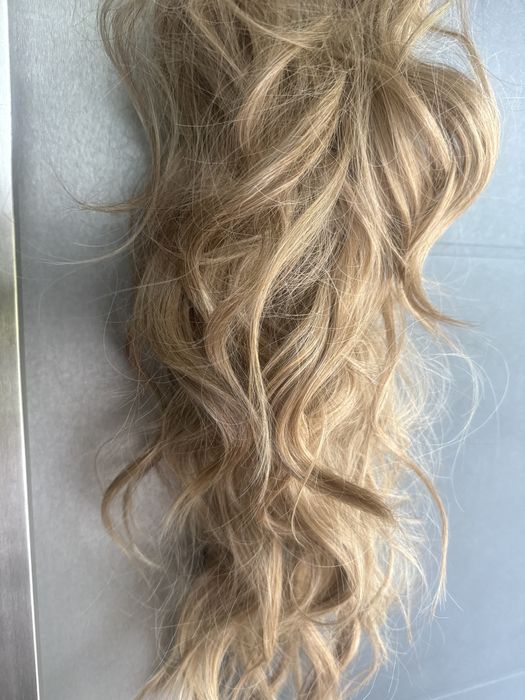 Conjunto variado (touca, oculos desportivos e peruca)