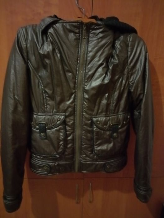 Курточка весняно- осіння.