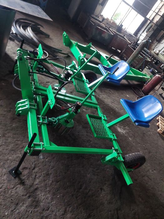 РК-1 Роторний культиватор для гарбузів, капусти.