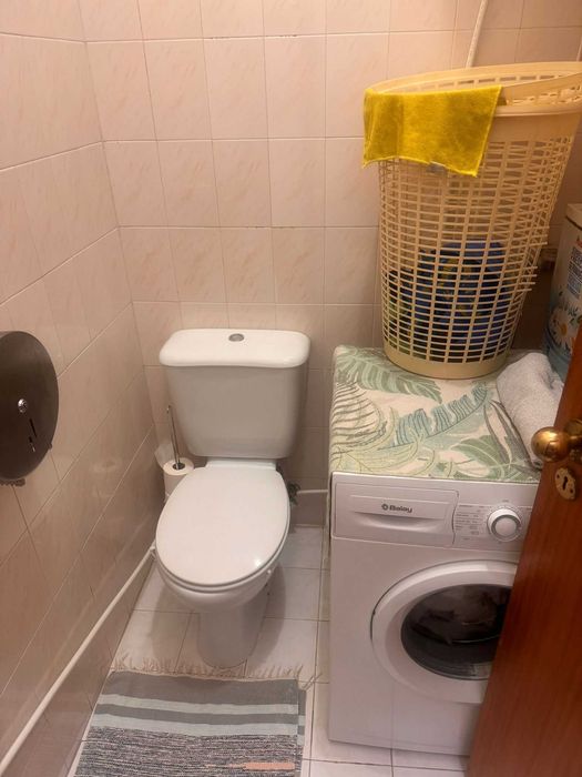 Quarto para Arrendar em Alfragide