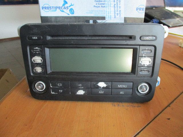 Rádio / auto-rádio VOLKSWAGEN Golf V (1K1)