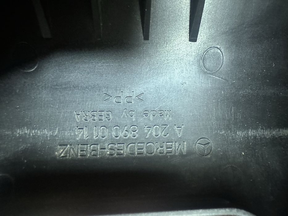 Кріплення знака аварійної зупинки mercedes w204,w212,c207,a2048900114