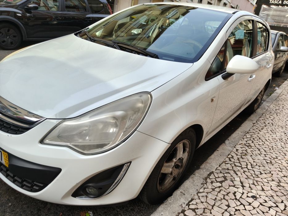 Opel Corsa 2012 Diesel em excelente estado.