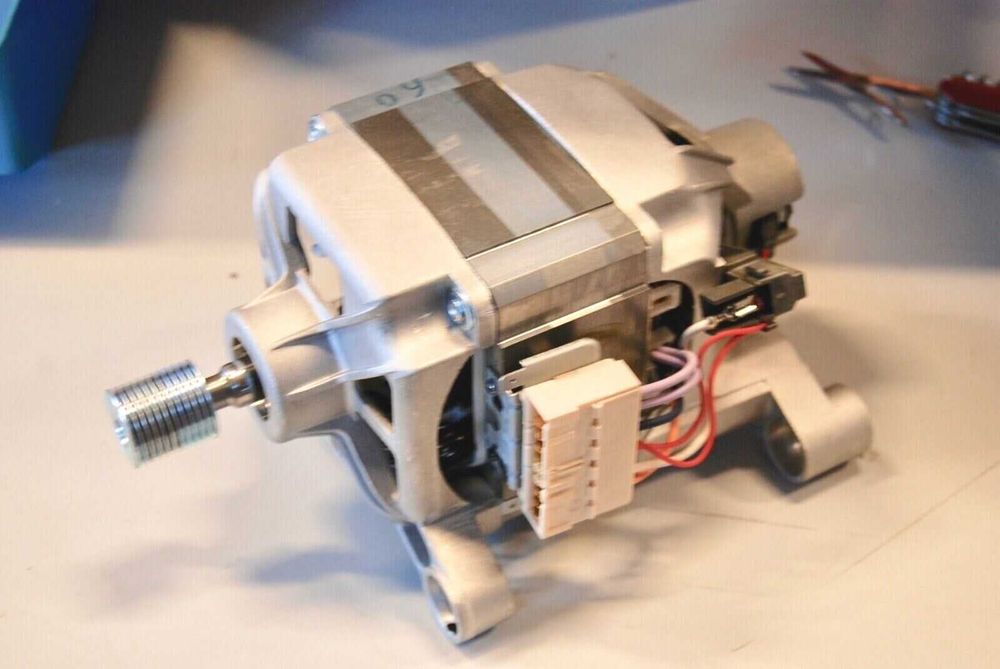 Motor Universal Máquina de Lavar Roupa CANDY HOOVER MCC 52/64-148/CY60