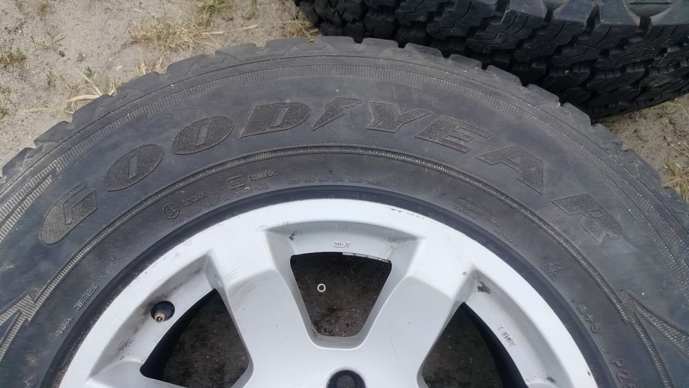 Alufelgi Koła Nissan Titan Armada 4szt