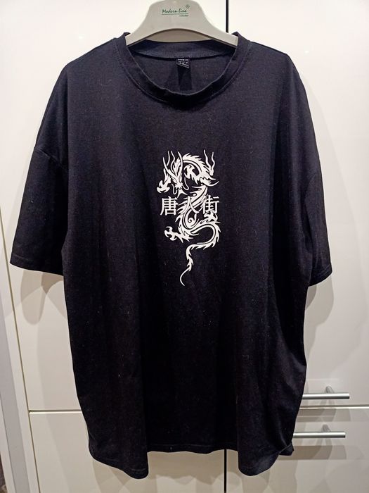 T-shirt czarny ze wzorem