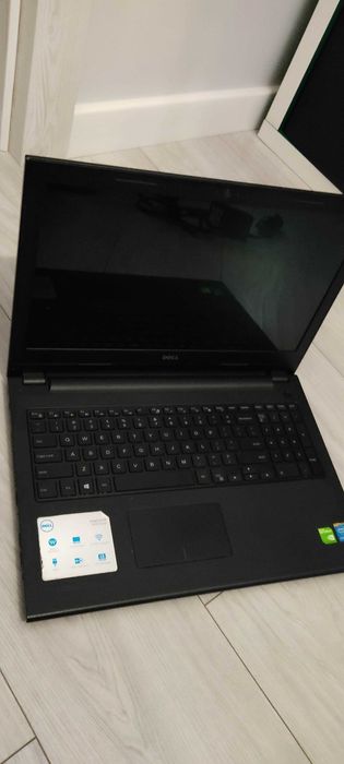 Laptop Dell Inspiron 3543 i5-5200U/8GB/500/Win8 GF820M