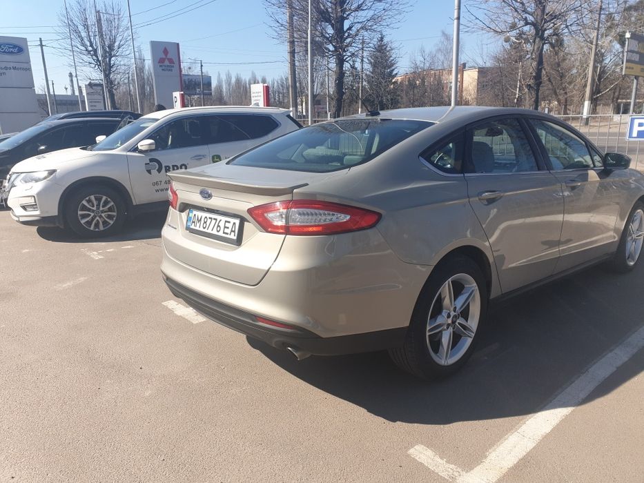 Цена снижена!Ford Fusion SE2015,2.5 ГБО, 179т.км пробег,2комплекта рез