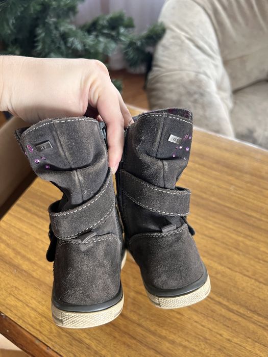 Подарую 27 розмір