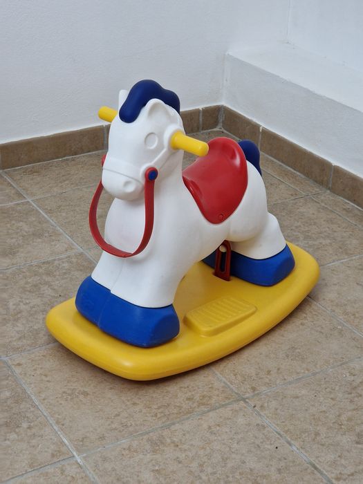 Cavalo chicco baloiço e rodas