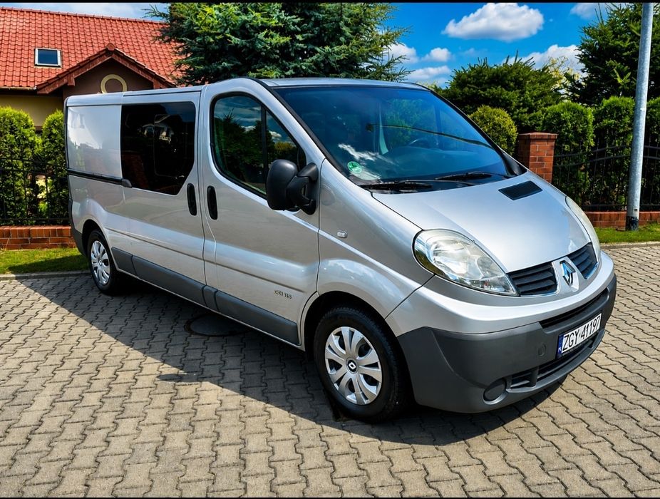 Renault Trafic 2.0 DCi Long 5 osob automat super stan, sliczne wnetrze