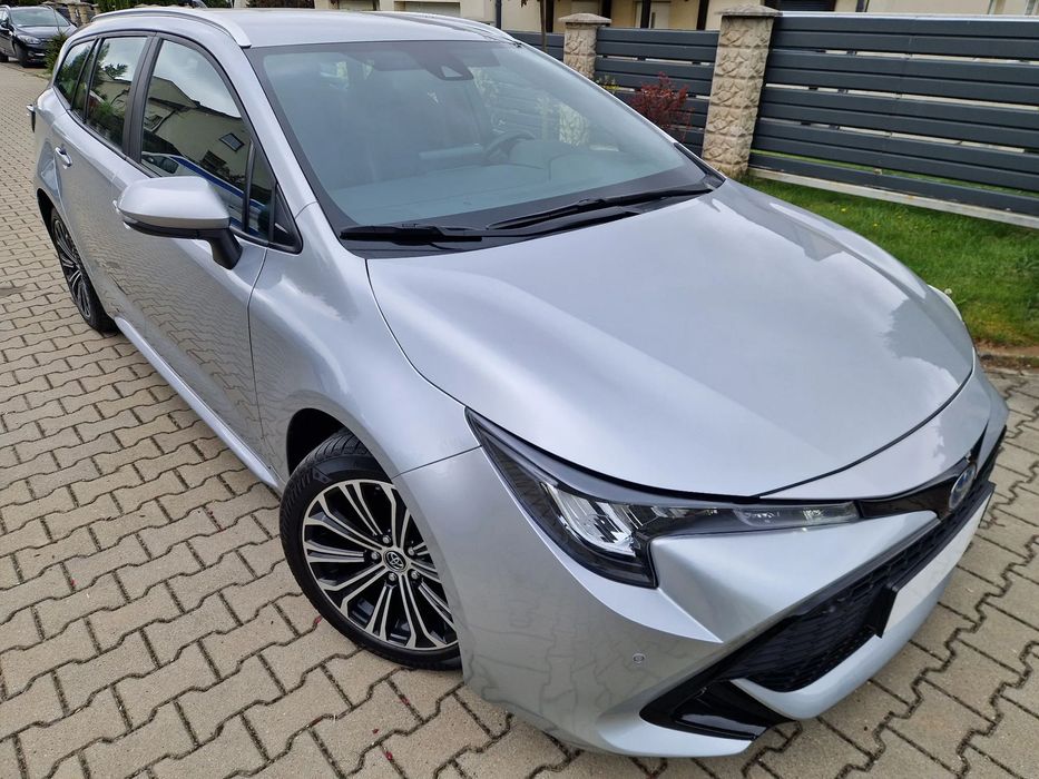 Toyota Corolla Hybrid jeden właściciel pięknie utrzymany
