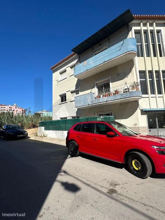 T2 À Venda Em Paivas, Amora — Seixal