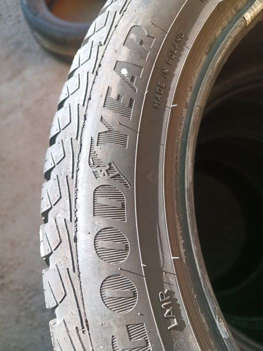 Komplet opon 225/50R18  Goodyear