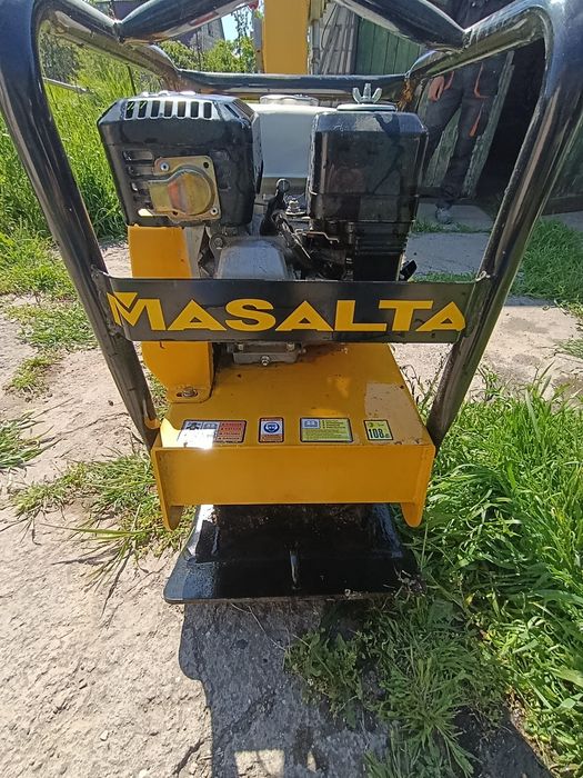 Продам віброплиту Masalta