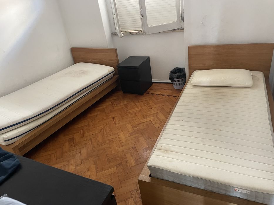 2 camas  de solteiro