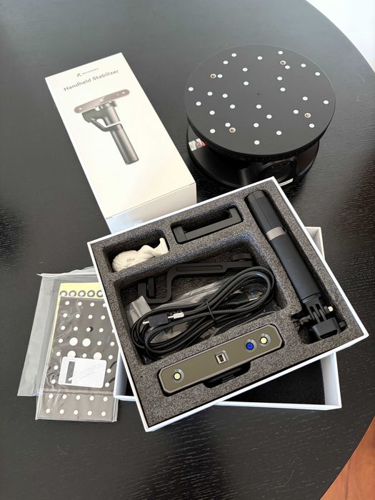 Revopoint Mini 3D Scanner, com estabilizador e base rotativa