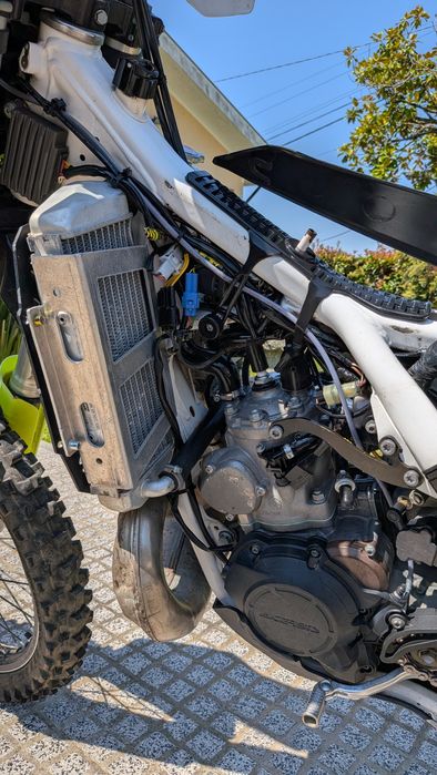 Husqvarna te300 tpi