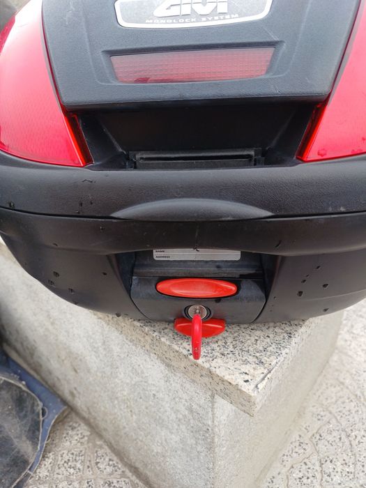 Top case Givi usada