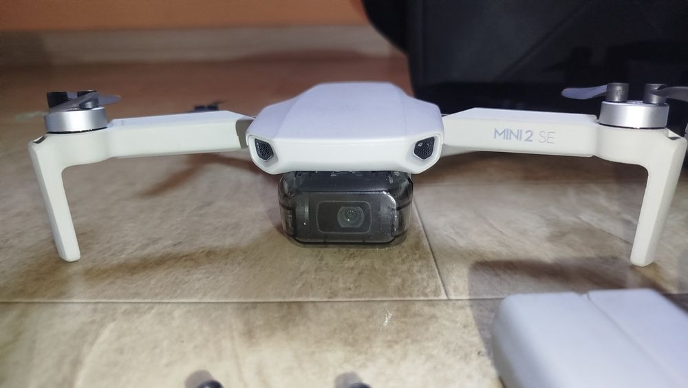 DJI Mini 2 SE все що на фото.
