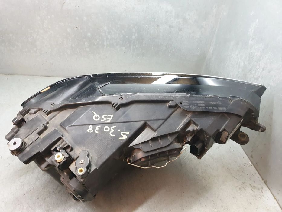 Ótica / farol esquerda VOLKSWAGEN Golf Sportsvan (AM1)