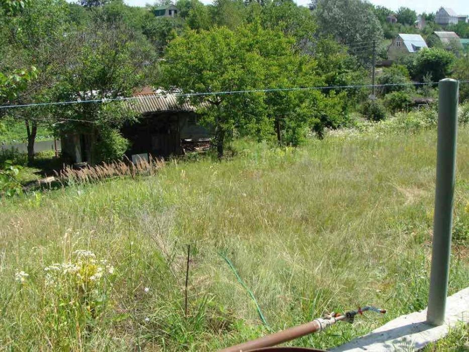 Продам участок 12 соток в живописном районе Киевской области.