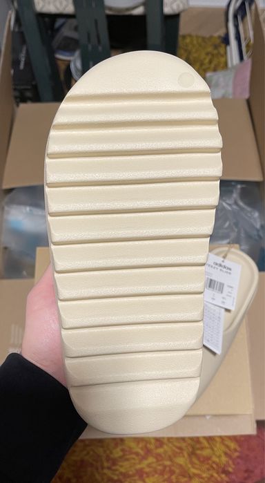 Klapki Adidas Yeezy Slide Bone 40,5