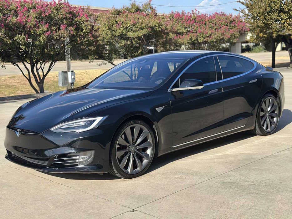 Tesla Model S P100D      2016