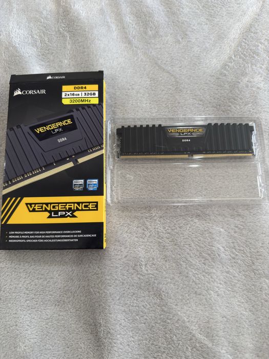 corsair ddr4 32gb - Купить электронику - Цены на OLX.ua