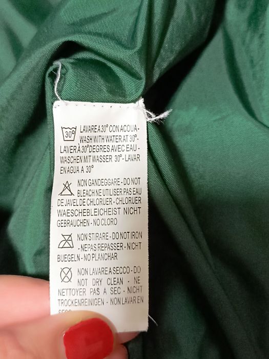 Пуховик на дівчинку