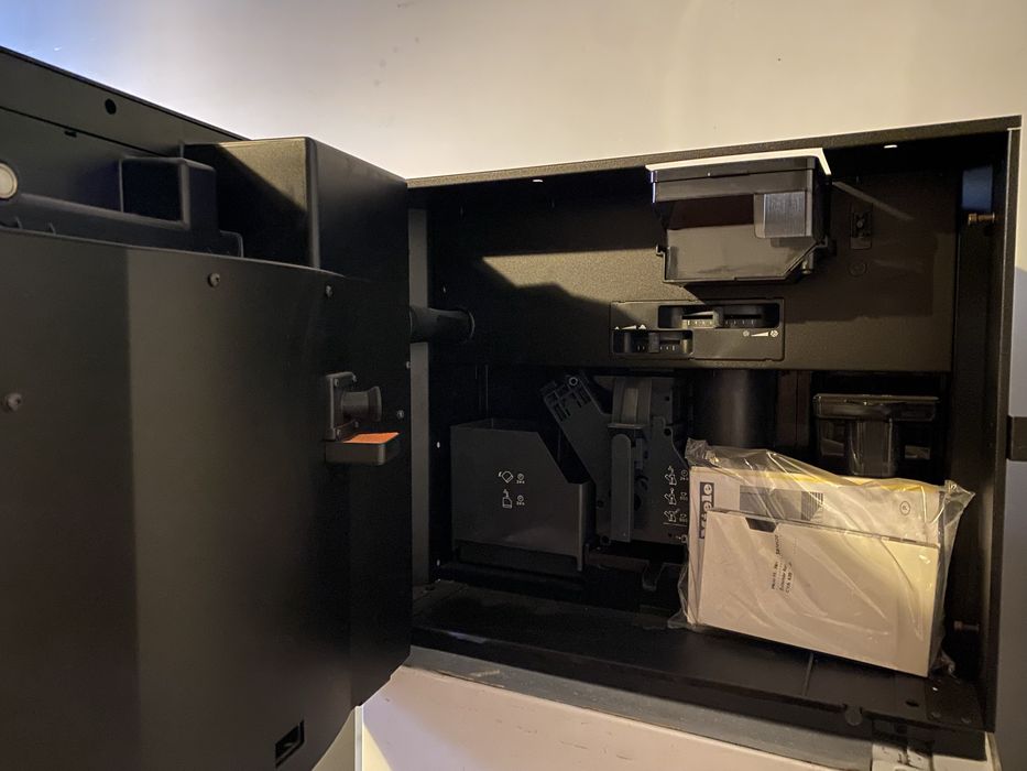 Máquina de Café Miele automática de encastre