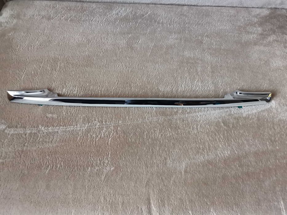 Накладка кришки багажника Toyota Lexus lx570 (76801-60130 / GD0424AE)