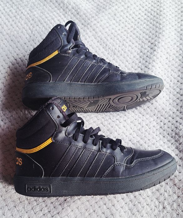Buty jesienno zimowe Adidas Hoops r. 39 1/3
