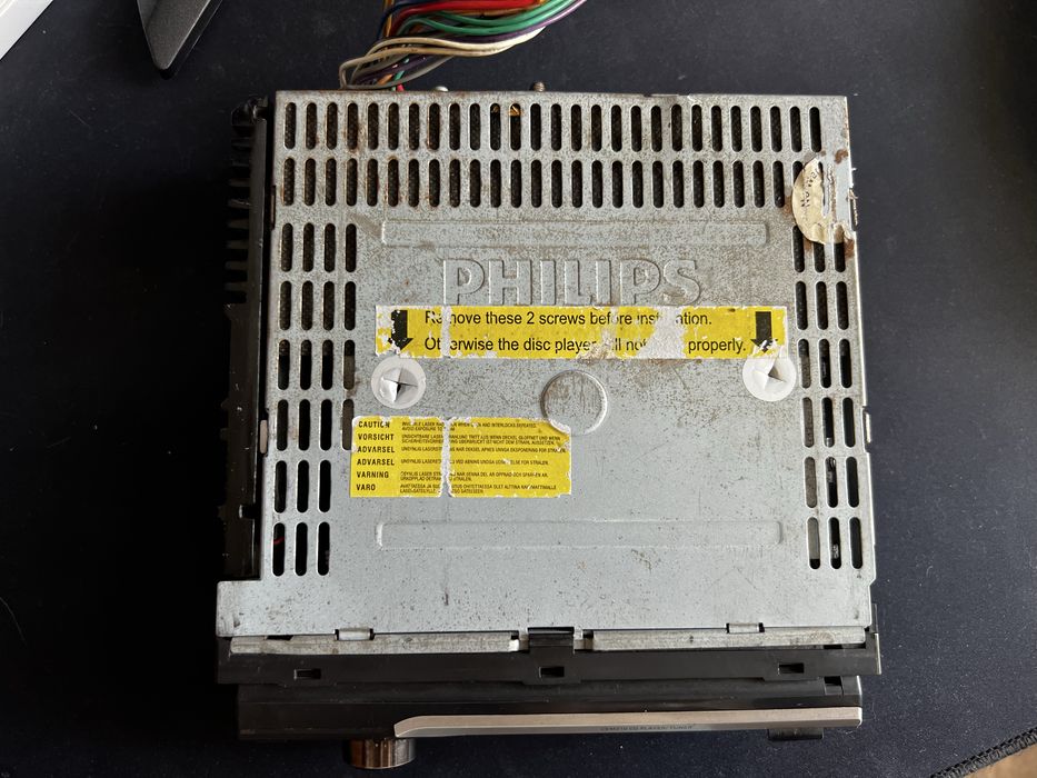 Продам магнитофон PHILIPS