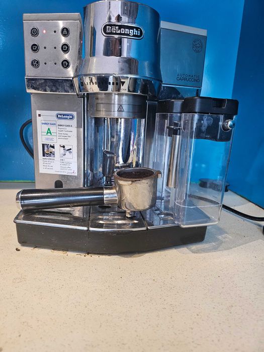 Ekspress do kawy Delonghi kolbowy