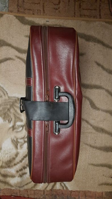 Нова валіза радянських часів.