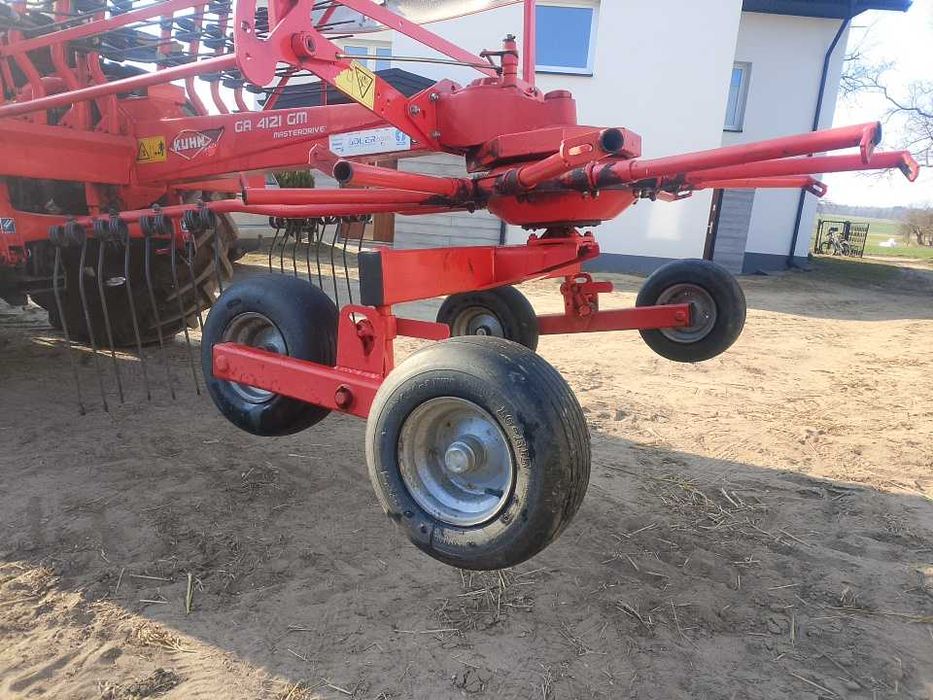 Zgrabiarka Kuhn GA 4121 GM