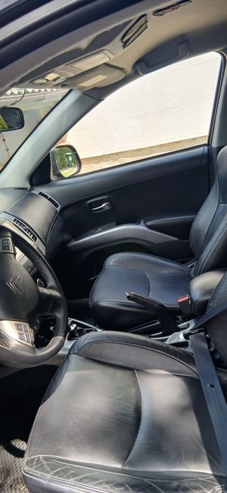 Citroen C-Crosser 2012