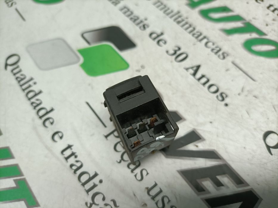 Comando / botão / interruptor vidros frente direito VOLKSWAGEN Golf IV