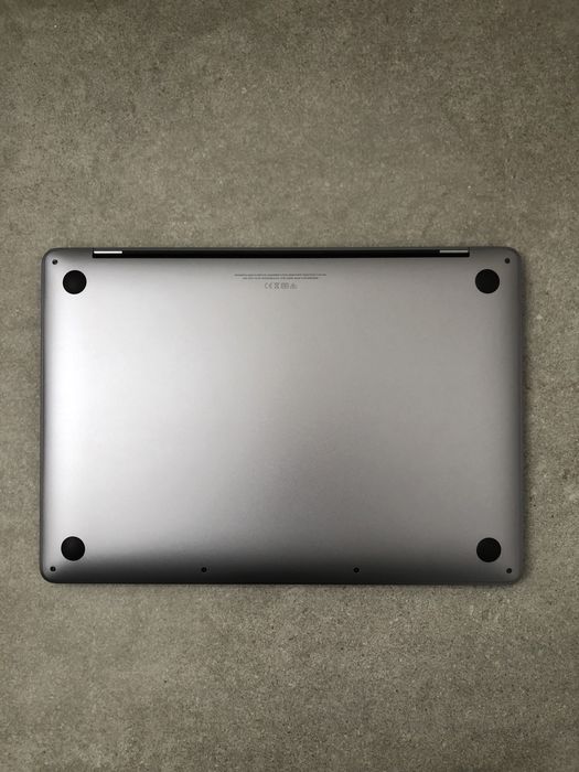 600$ MacBook Pro 13 2020 M1 / 8 GB / 256gb SSD TB ІДЕАЛ