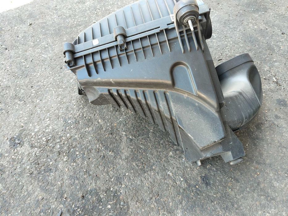 Obudowa filtra puszka jeep grand Cherokee wl