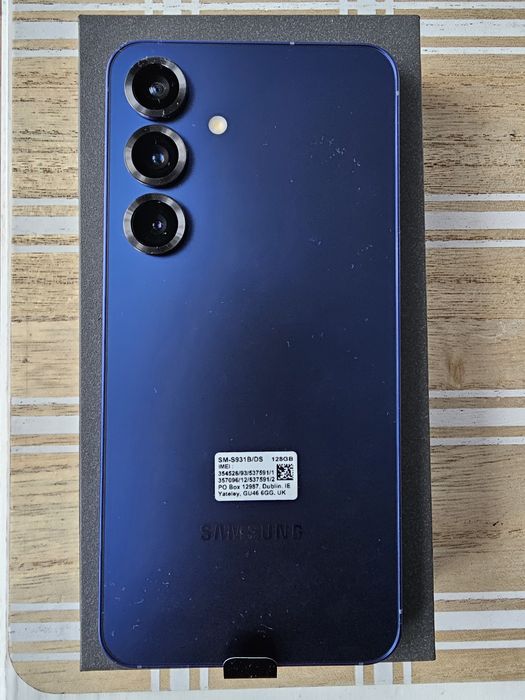 Samsung galaxy S25 niebieski nowy