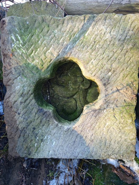 Kamienne okna piaskowiec